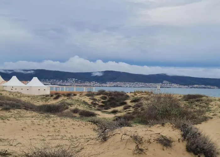 アパート Sun, Sea,